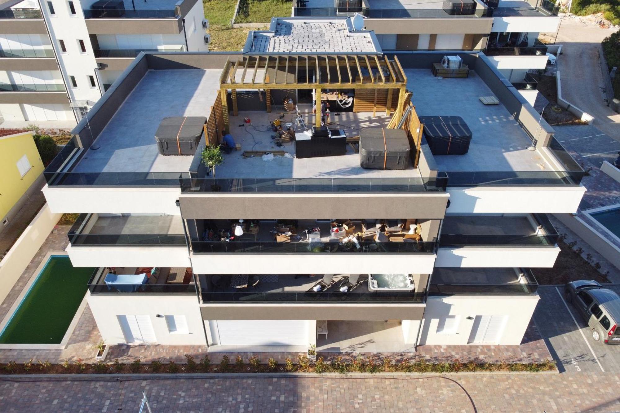 פריבלאקה Apartment Relex With Pool & Jacuzzi מראה חיצוני תמונה